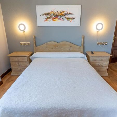 Hotel Rio Cea Puente Almuhey Екстер'єр фото