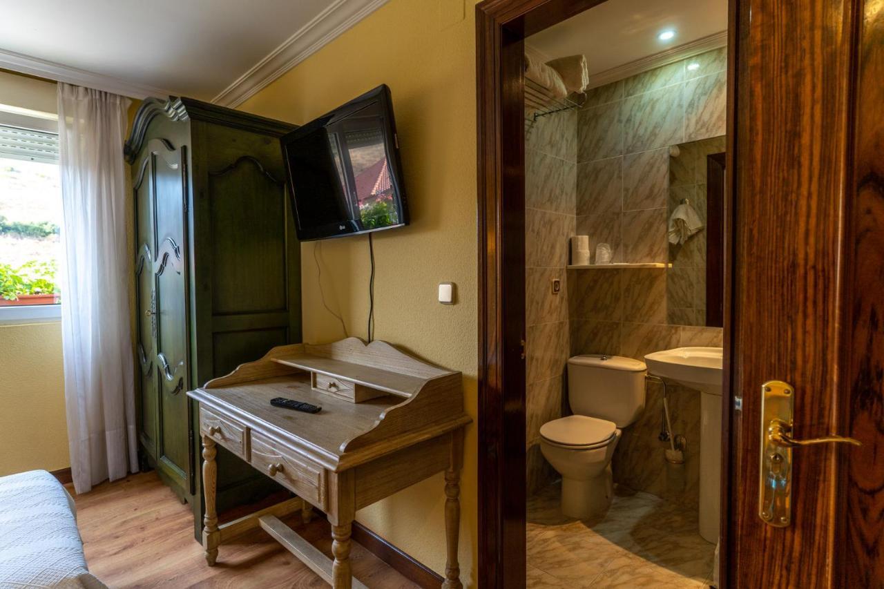 Hotel Rio Cea Puente Almuhey Екстер'єр фото