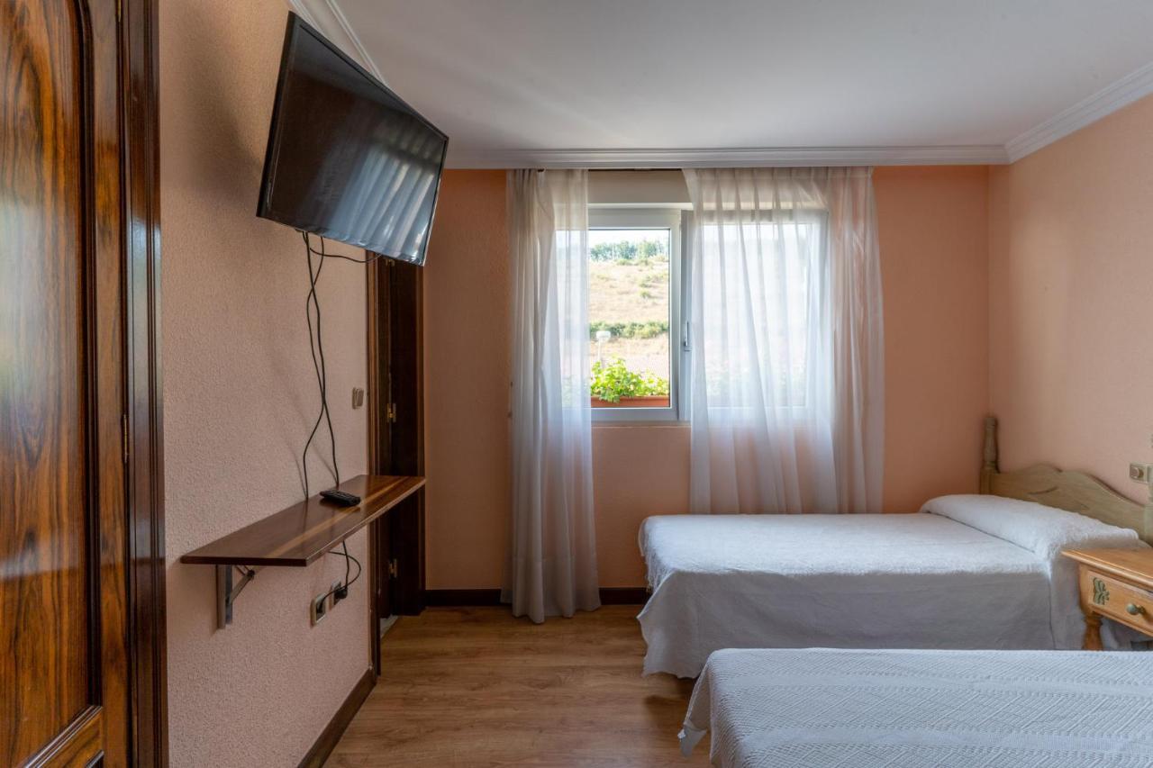 Hotel Rio Cea Puente Almuhey Екстер'єр фото