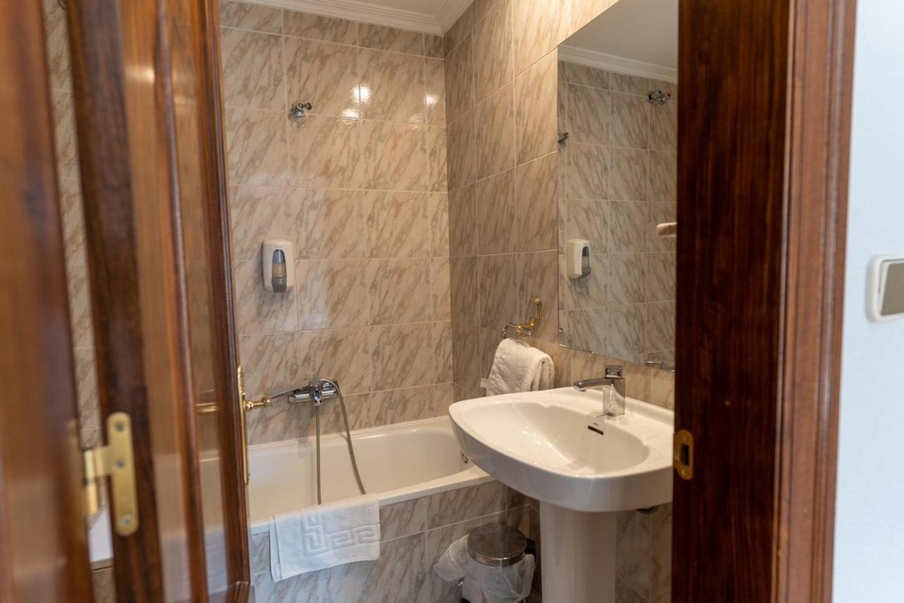 Hotel Rio Cea Puente Almuhey Екстер'єр фото